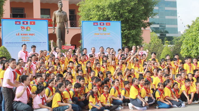 ໄຂງານພົບປະແລກປ່ຽນເຍົາວະຊົນ ຫວຽດນາມ - ລາວ - ກຳປູເຈຍ